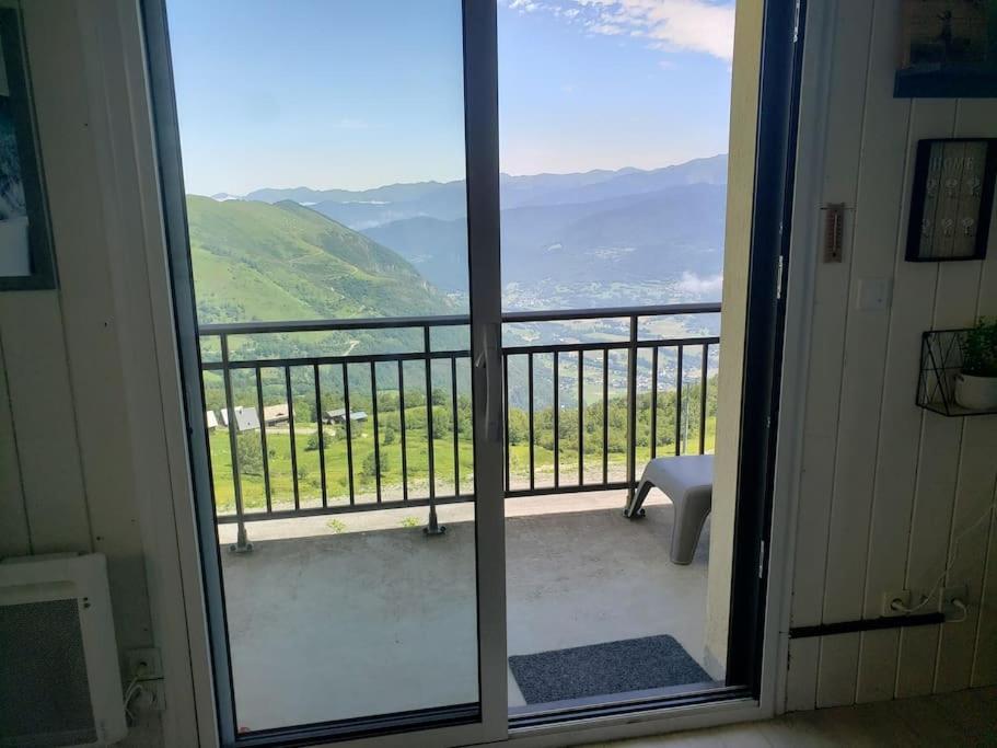 Vue Panoramique Sur Les Pyrenees *
